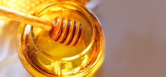 4 façons simples dans lesquels le miel peut résoudre les problèmes de peau sèche Photo