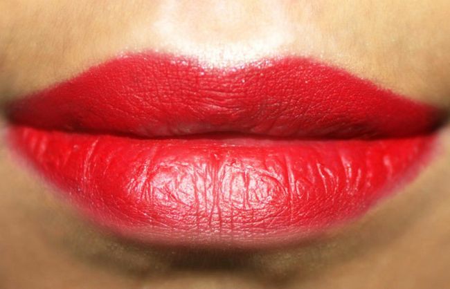 5 étapes faciles à faire 3d maquillage des lèvres - tutorial avec des étapes détaillées et photos Photo
