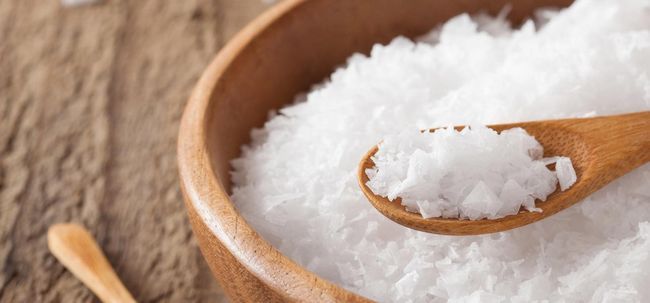 5 façons simples à préparer l'assaisonnement de sel à la maison Photo
