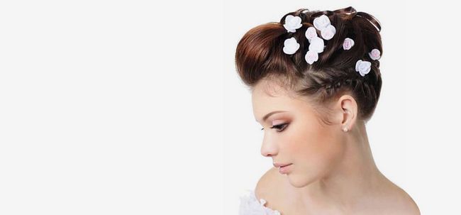 10 coiffures de mariée formelles que vous pouvez essayer pour votre journée de mariage Photo
