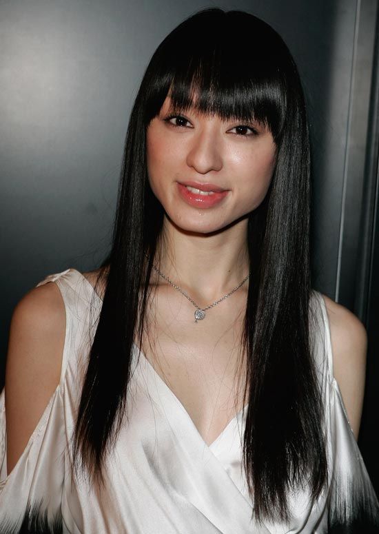 Long, straight-Layered-cheveux-avec-Franges