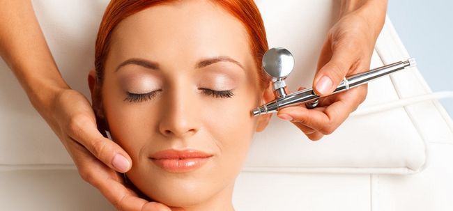 8 avantages étonnants de l'oxygène du visage pour obtenir une peau éclatante Photo