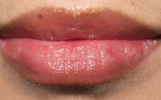 Bricolage - hack beauté incroyable pour vos lèvres lisses Photo