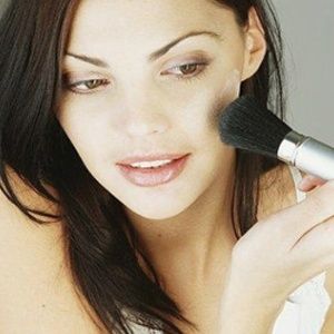 des conseils de maquillage minéral pour le visage