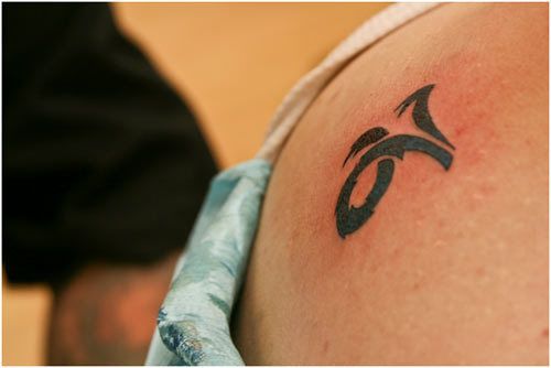 Top 10 des dessins de tatouage Capricorne Photo