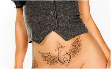 ailes tatouage estomac