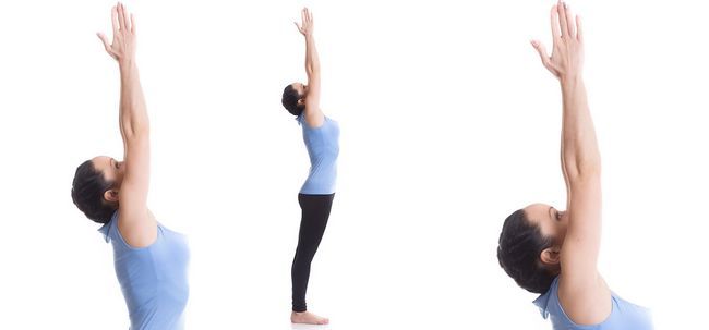 Urdhva Hastasana / saluer la hausse pose / soulevé étirement des bras pose - comment faire et quels sont ses avantages? Photo