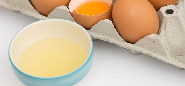 Quels sont les avantages pour la santé et les valeurs nutritionnelles de blanc d'œuf? Photo