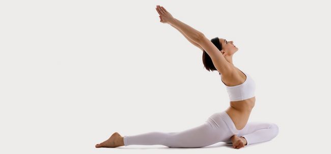 5 asanas de yoga Ramdev efficace pour guérir l'arthrite rhumatoïde Photo