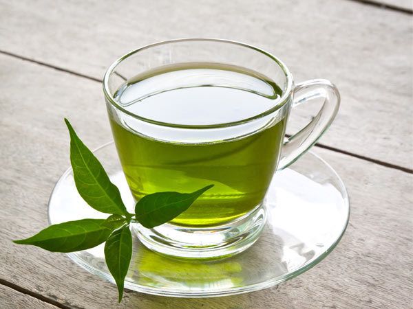rinçage vert de thé pour les cheveux