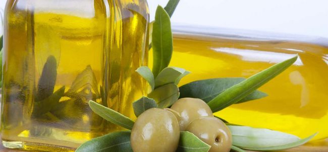 7 avantages étonnants d'huile d'olive extra vierge pour la peau, les cheveux et la santé Photo