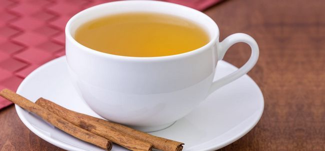 8 étapes simples à préparer thé à la cannelle Photo