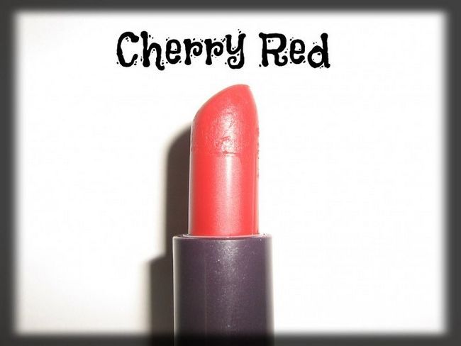 avon simplement joli rouge à lèvres Cherry Red