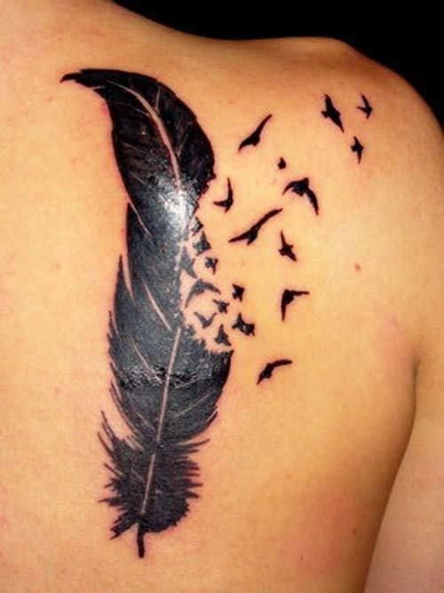tatouages ​​d'oiseaux sur le dos