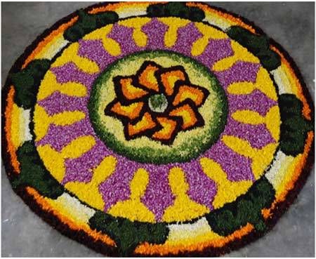 Onam conceptions de rangoli avec des fleurs