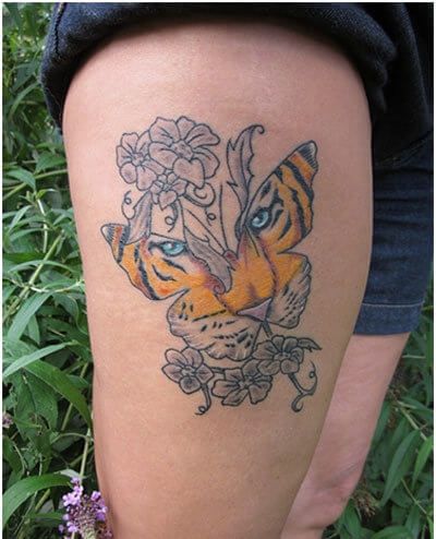 abstraite tatouage de papillon
