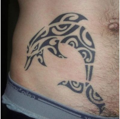 tribale tatouage dauphin