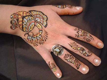 designs paillettes de henné