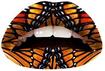 papillon de tatouage des lèvres