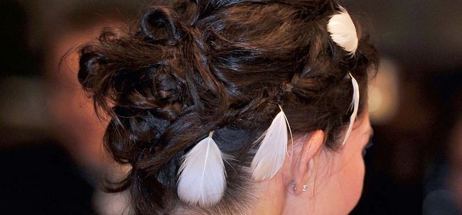 Meilleures coiffures chignon désordonné - NOTRE TOP 10 Photo