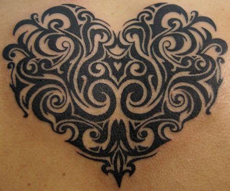 tatouages ​​tribaux de coeur