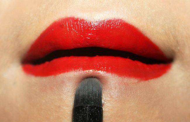 Comment Accentuer Lèvres Maquillage Tutorial (7)
