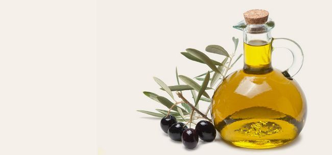 Comment utiliser l'huile d'olive pour obtenir une peau éclatante? Photo