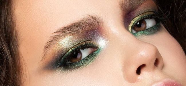 Comment porter le maquillage vert et or oeil? Photo