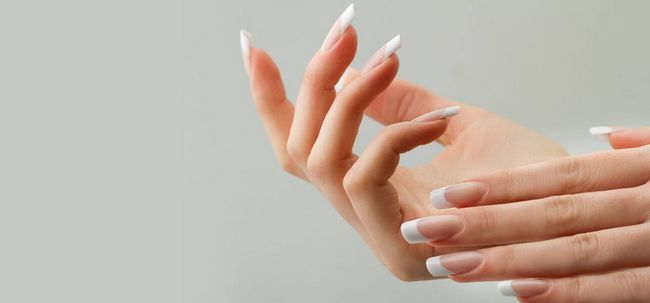 Comment blanchir vos ongles? Photo