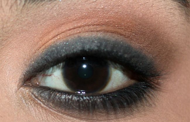 Katrina Kaif Inspiré Maquillage des yeux Tutorial (4)
