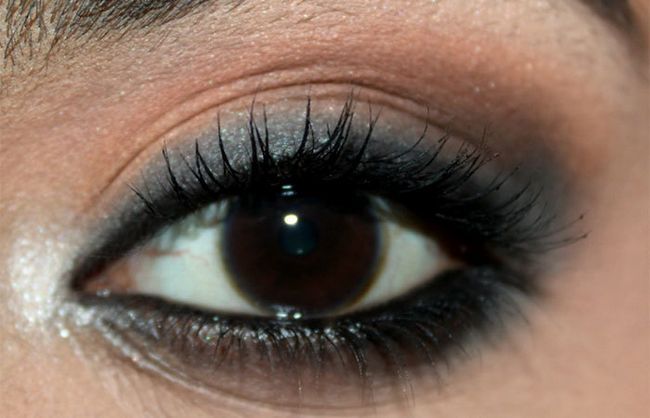 Katrina Kaif Inspiré Maquillage des yeux Tutorial (5)