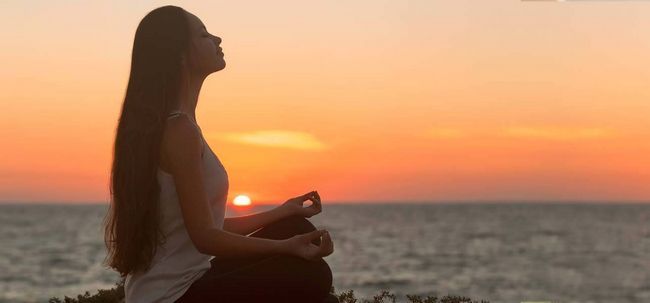 Méditation Mindfulness quel est-il et quels sont ses avantages? Photo