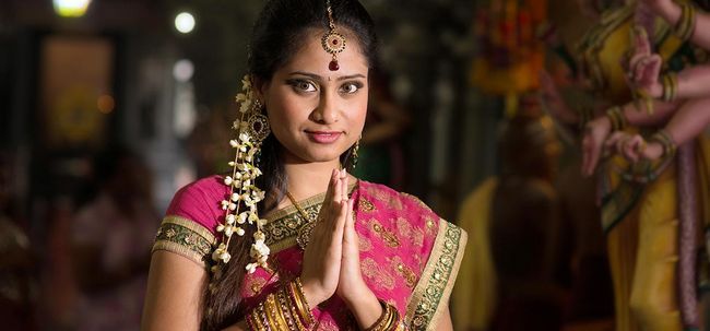Maquillage de mariée Tamil - étape par étape tutoriel avec des photos Photo