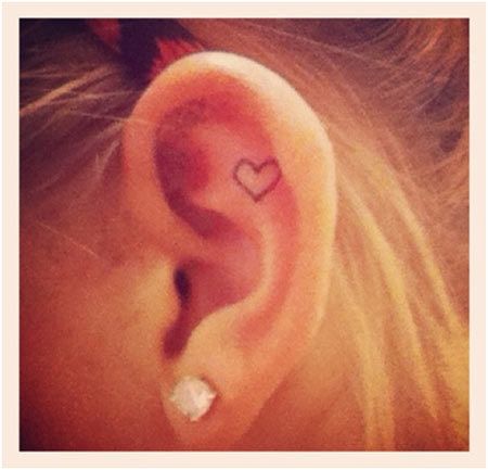 coeur oreille tatouage