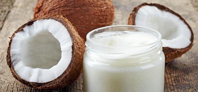 Top 15 des avantages incroyables de l'huile de coco vierge pour la peau, les cheveux et la santé Photo